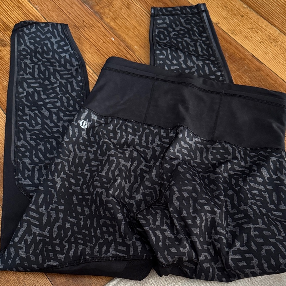Lululemon Black and Gray Patterned Leggings